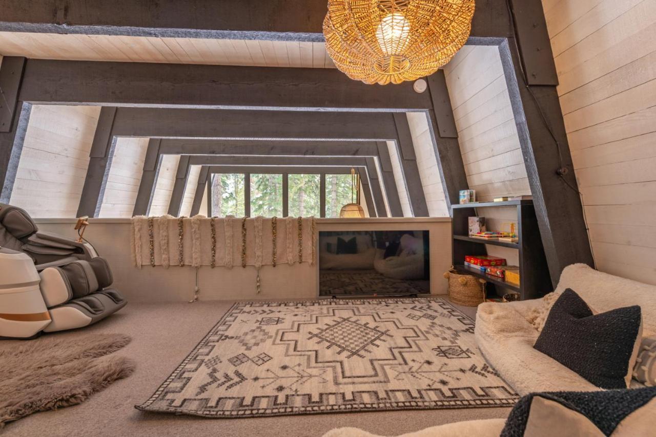 Mid Century Modern A-Frame Cabin At Northstar Villa Truckee Bagian luar foto